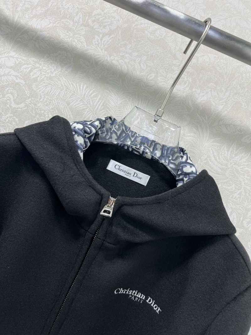 chr1st1an D10r outwear